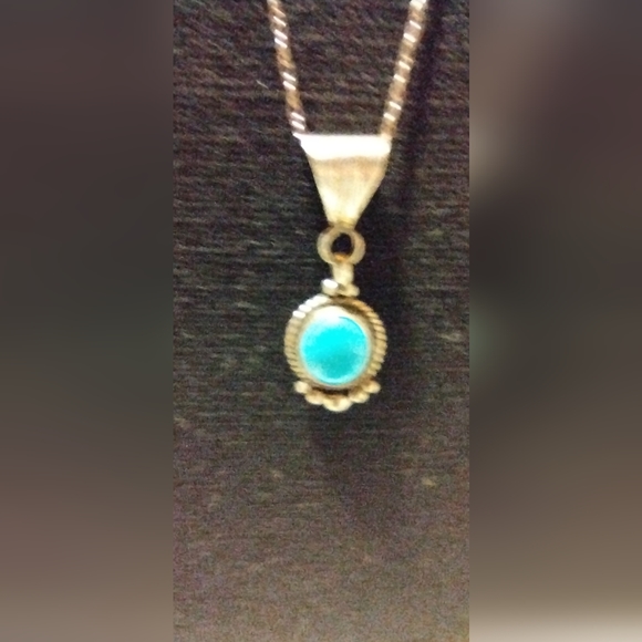 Native sterling Skee signed turquoise necklace - Picture 13 of 16
